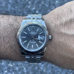 Gray Sub Watch 