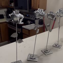 🌹 Handmade Metal Roses – $30 Each 🌹