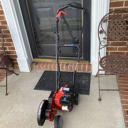 Troy Bilt TB 516-EC 4 Cycle Edger