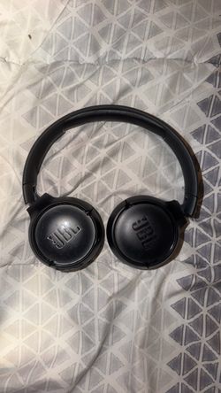JBL Tune 510BT Wireless Bluetooth Headphones - Black