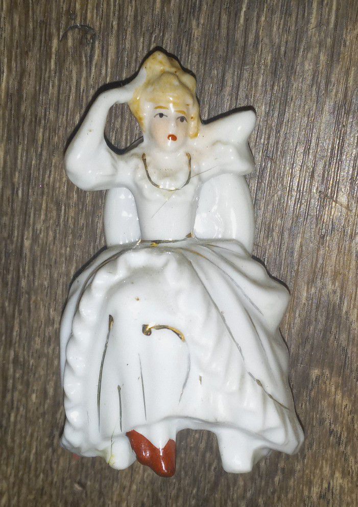 Porcelain Lady Figurine 