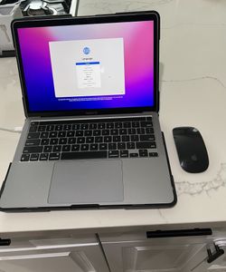 MacBook Pro 13.3” - 16GB 512GB Flash Storage