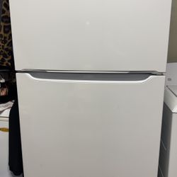 Frigidaire Fridge 