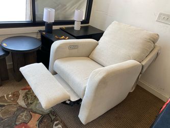 ULTIMATE SELF POWER ROCKER RECLINING CHAIR