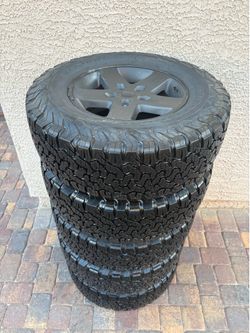 Jeep Wrangler wheels and 265/70/17 BFGoodrich tires
