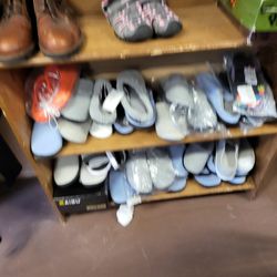 Is men and boys house slippers $9.99