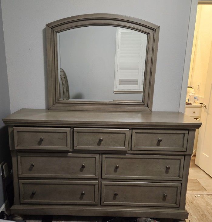 3 Peice Bedroom Set From Ashley Furniture