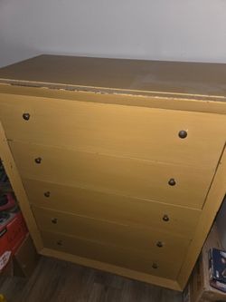 Hardwood dresser with 5 drawers dovetail joints