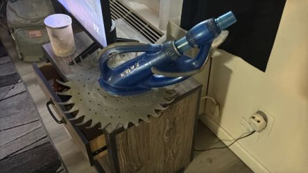Pool vacuum