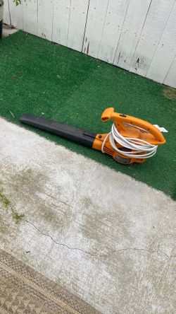 Black & Decker ™️ Leaf Blower