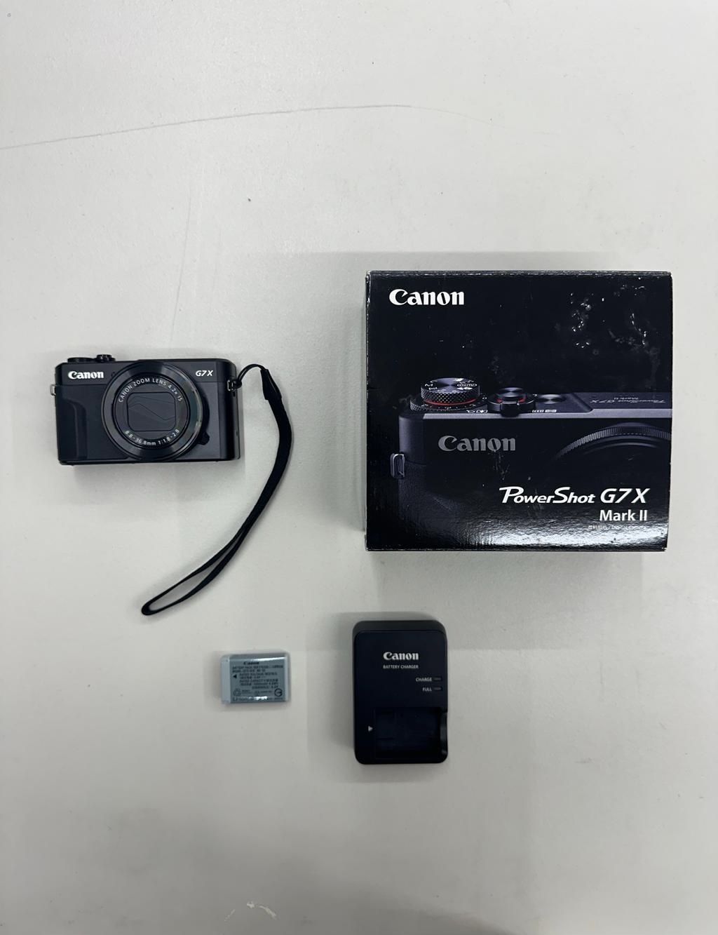 Canon PowerShot G7X Mark II Digital Camera + Battery & Charger 