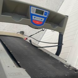 Treadmill 
