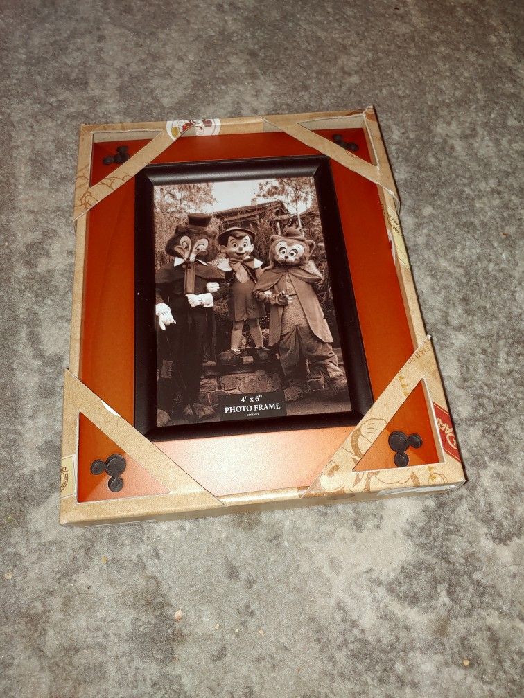 Disney 4x6 Beveled Cherry Wood Picture Frame With Mouse Ear Corners
