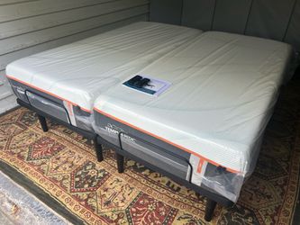 New split King or (2) XL Twin Tempurpedic LuxeAdapt Firm cooling mattresses