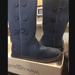 New Uggs Boots Size 5