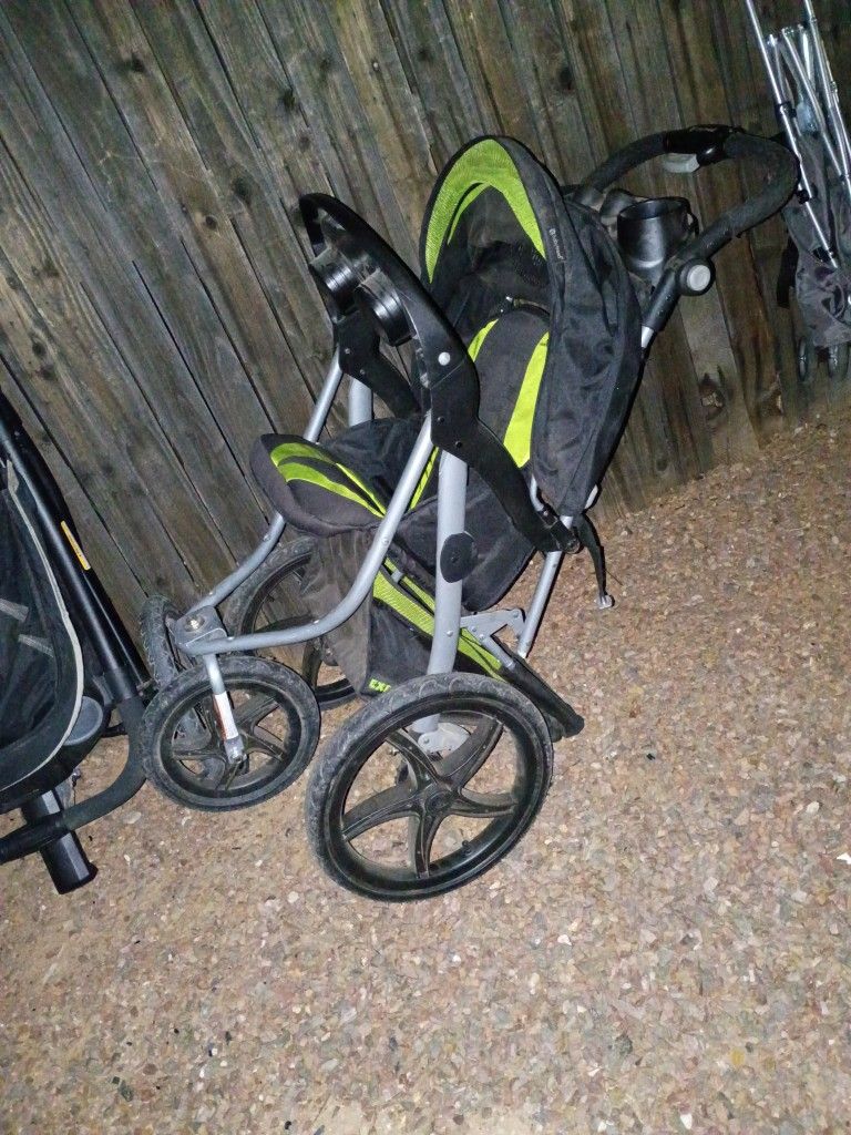 Strollers ×2