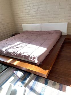 Baller Cali King Bedroom Set Mahogany