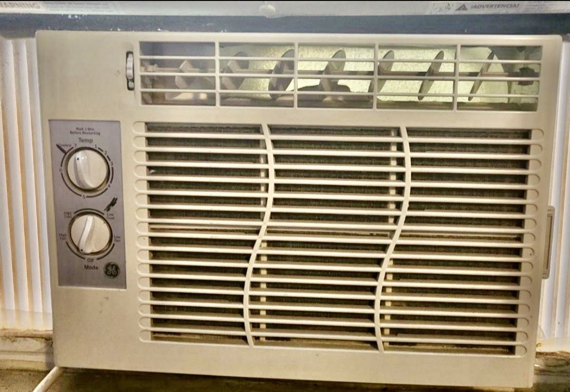 GE Air Window Conditioner 5500 BTU ICE COLD