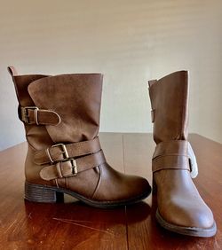 Mid-Calf Boots Size 6.5 Taupe