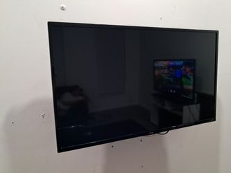 47" LED TV with Premium Full-Motion Wall Mount Bracket