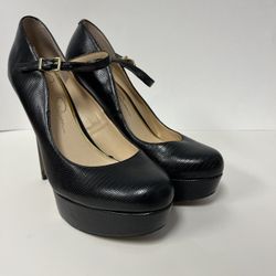 Jessica Simpson Closed Toe Platform With 5 Inch Stiletto Size 8 