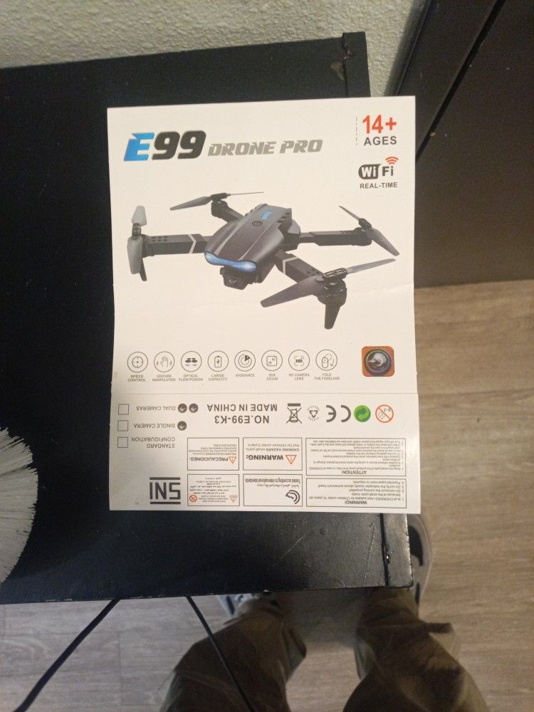 1 Ft Diam Drone With Remote/Video/2 HD Built In Digital Cameras With All Zoom Recording Features! 