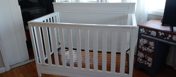 White Crib 