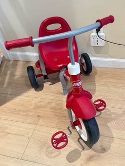 RADIO FLYER TRICYCLE – TAKING OFFERS!