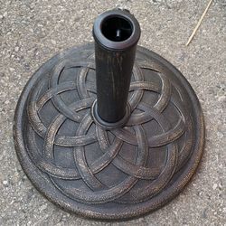  Patio Umbrella Base . 