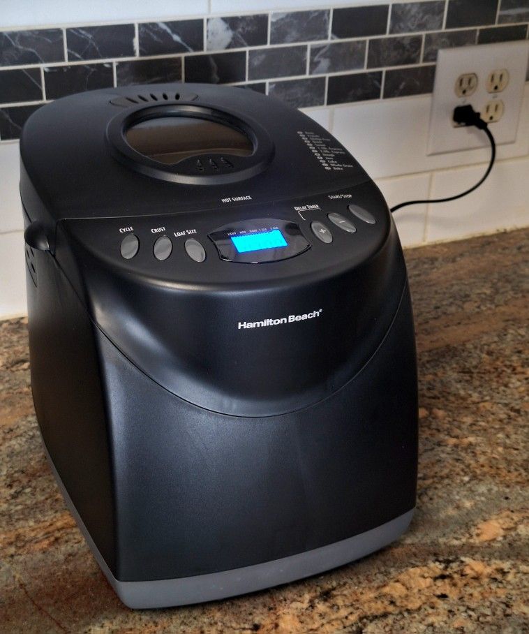 HAMILTON BEACH 29882 BREAD MAKER - EXCELLENT CONDITION