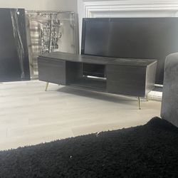 Stand/Entertainment Center