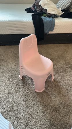Pink kids chair