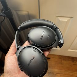 Bose Quietcomfort Headphones