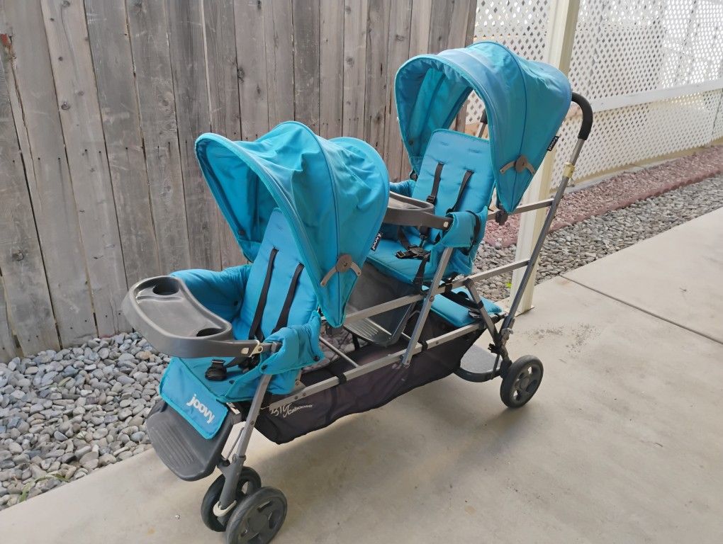 Joovy Caboose Triple Stroller