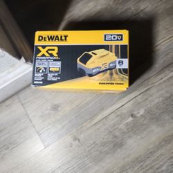 Dewalt 20v POWER STACK BATTERY 8AH 