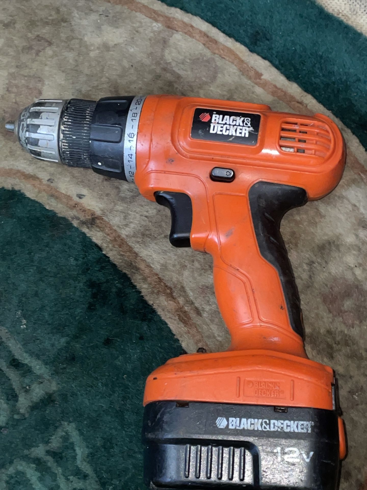 Black And Decker 12 V Drill