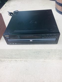 Onkyo 5 disc dvd changer with remote pick up only Hilliard
