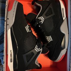Air Jordan 4 Retro