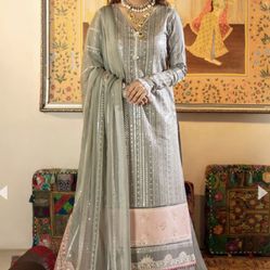 New 3 piece Laxauary Lawn Salwarkameez Xl 