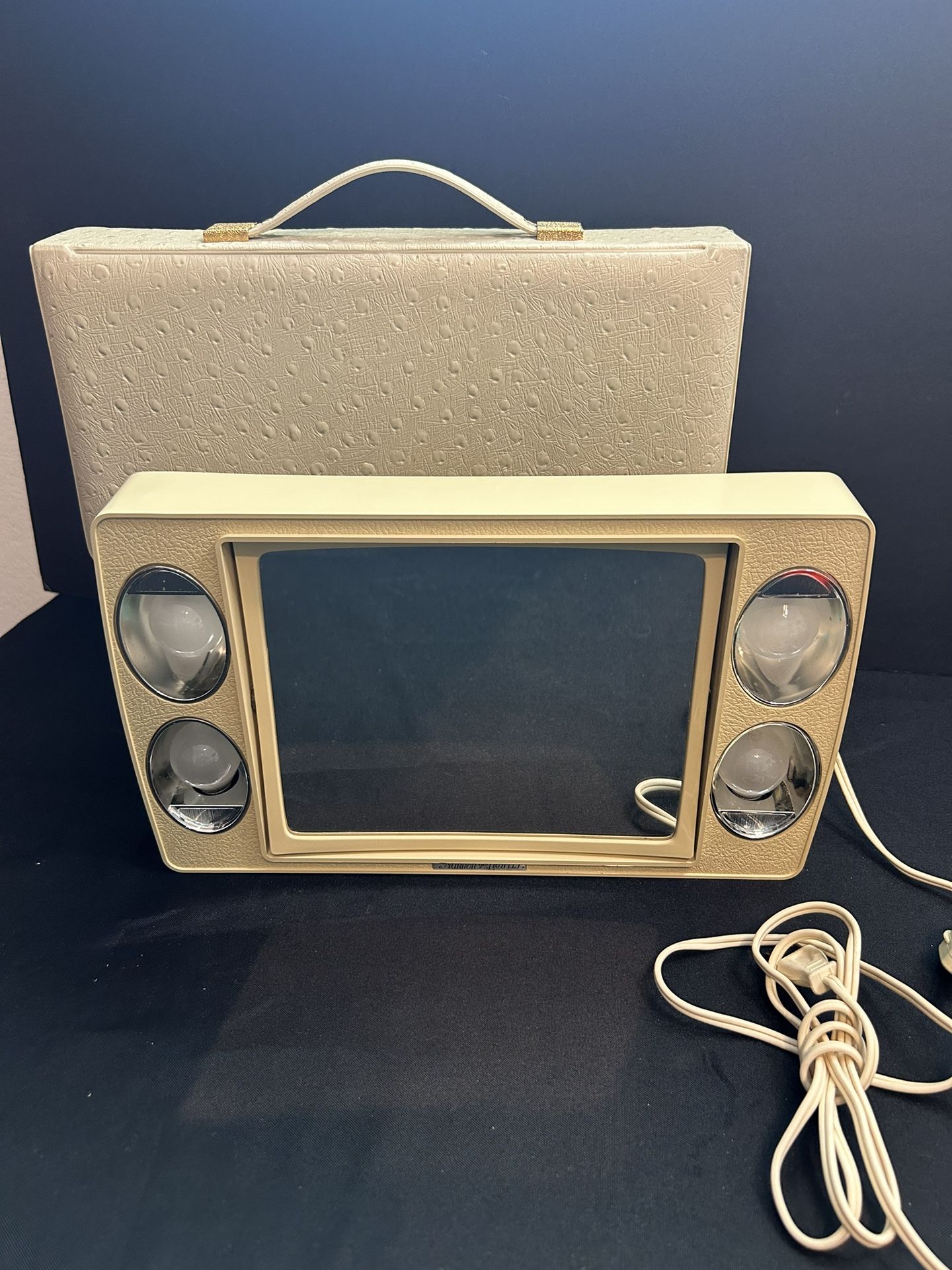 Vintage 60’s Lighted Makeup Travel Mirror Tested And Working