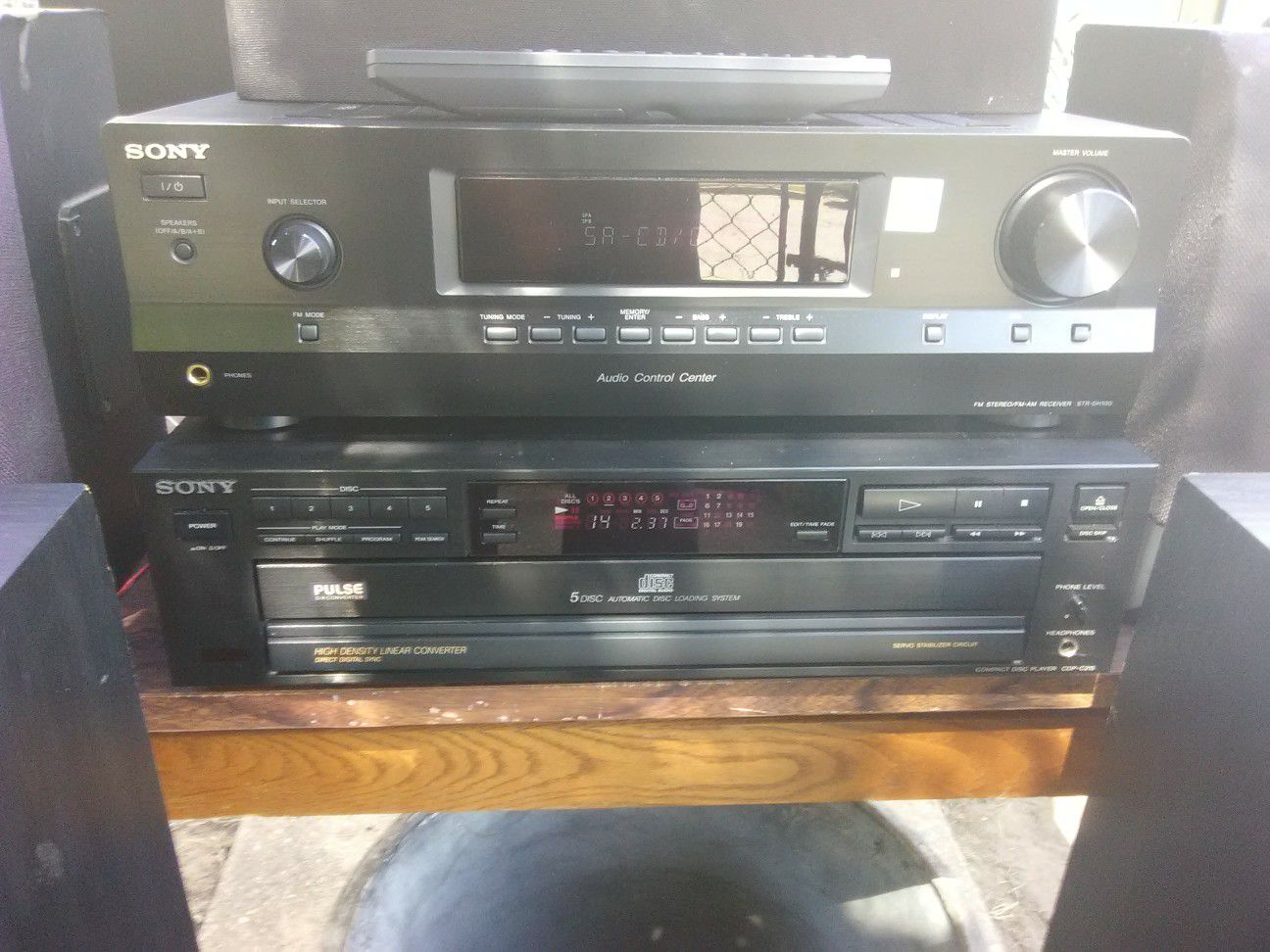 300 Watts Sony receiver with remote control and 5 disc CD player for $200 now in NE DC