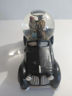 🎃 Vintage Halloween Skeleton Car Figurine / Display 🎃