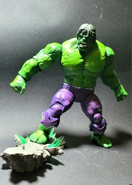 20th Anniversary Marvel Legends Hulk Figure