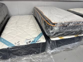 Comfortable Mattress – Ready for a New Home!