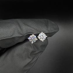 0.5 CT Moissanite Stud Earrings