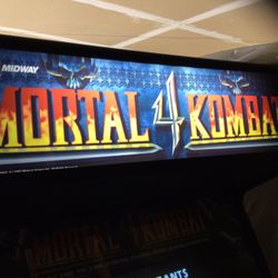 Midway Mortal Kombat 4 Video Arcade Fighting Game