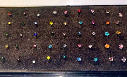 Nose piercing studs