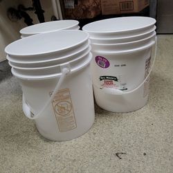 5 Gallon Bucket W/ Lid