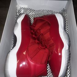 Red Jordan 11 Sz 13 