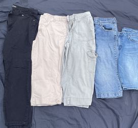 Womans Size 12 Clothing Lot Of Pants & Shorts